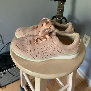 Ugg Victoria suede sneakers with ribbon laces 6.5